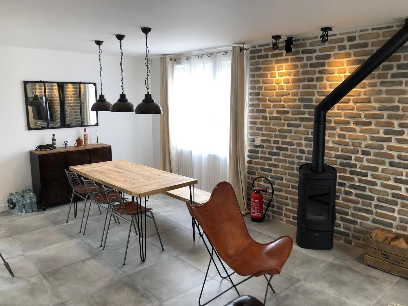 Salle à manger rénovée à Mantes-la-Jolie